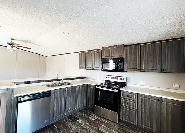 Property at Citrus Valley MHP - 2901 E Highway 107, Mission, TX, 78573, 1 bed, 1 bath, [object Object]