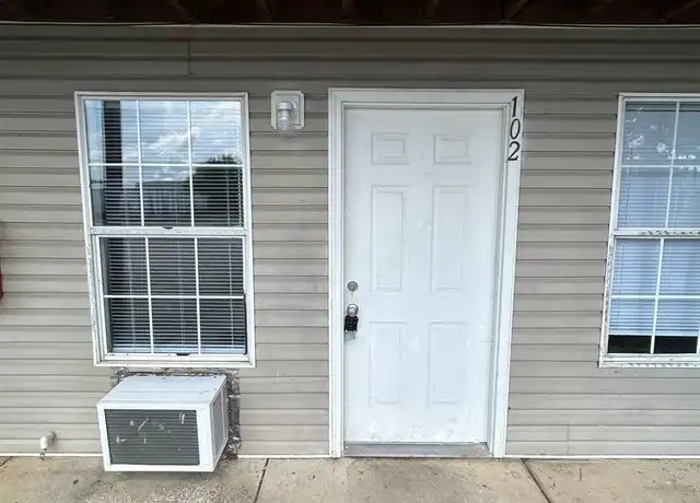Property at 1414 Powell St, Springdale, AR, 72764, 1 bed, 1 bath, [object Object]