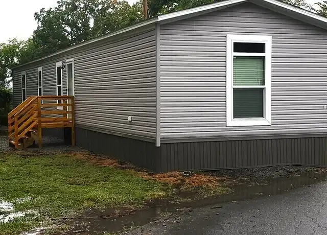 Property at 475 E Robins St #12, Conway, AR, 72032, 3 beds, 2 baths, [object Object]