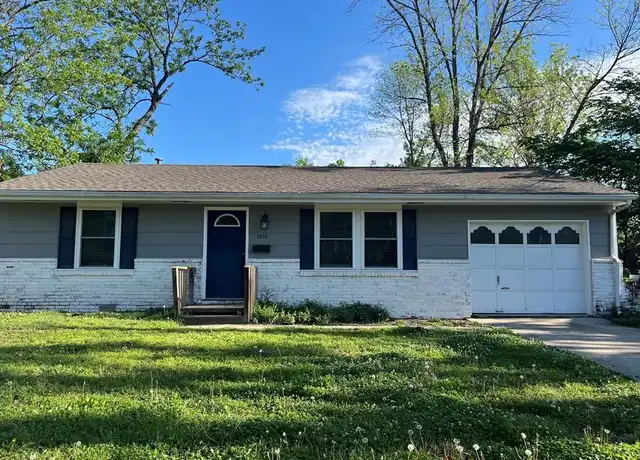 Property at 1010 W Douglas St, Nevada, MO, 64772, 2 beds, 1 bath, [object Object]