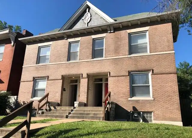 Property at 4206 W Page Blvd Unit 2F, St. Louis, MO, 63113, 3 beds, 1 bath, [object Object]