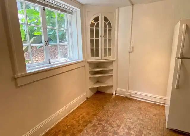 Property at 205 Ponce De Leon Ct Unit 205-05, Decatur, GA, 30030, 1 bed, 1 bath, [object Object]