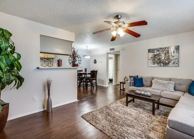Property at Cobble Hill - 6050 Oakland Hills Dr, Fort Worth, TX, 76112, 1-3 bed, 1-2 bath, [object Object]