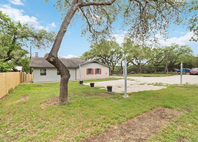 Photo of 634 Flatrock Dr, Canyon Lake, TX 78133