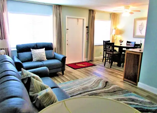 Property at 49 Woodland Dr, Vero Beach, FL, 32962, 1 bed, 2 baths, [object Object]