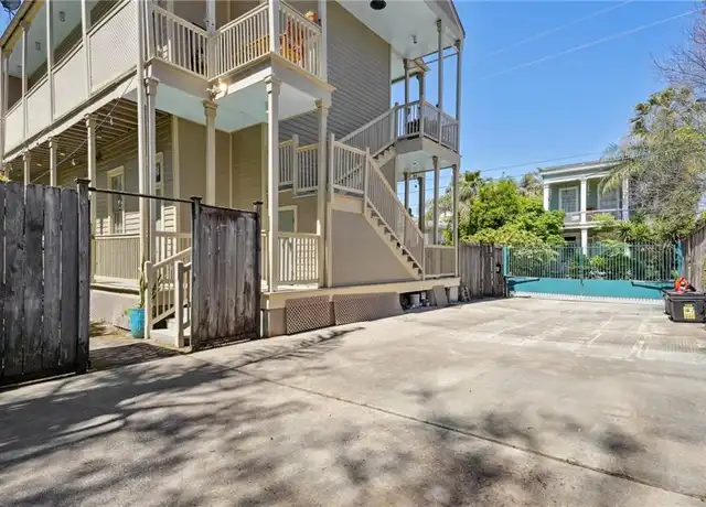 Property at 1333 Josephine St, New Orleans, LA, 70130, 2 beds, 1 bath, [object Object]