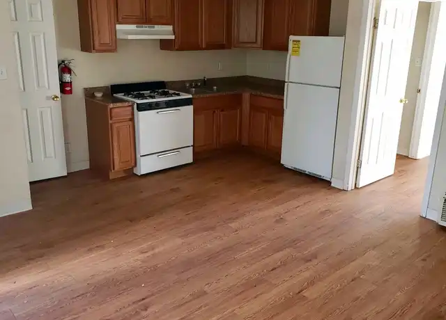 Property at 426 Utah St SE Unit D-2, Albuquerque, NM, 87108, 1 bed, 1 bath, [object Object]