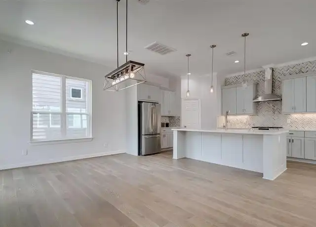 Property at 5528 Larkin St Unit C, Houston, TX, 77007, 3 beds, 3.5 baths, [object Object]