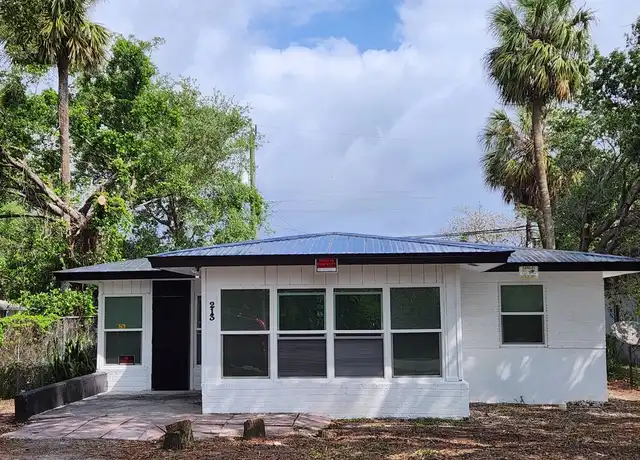Property at 213 SW 2nd Ct, Pompano Beach, FL, 33060, 3 beds, 2 baths, [object Object]