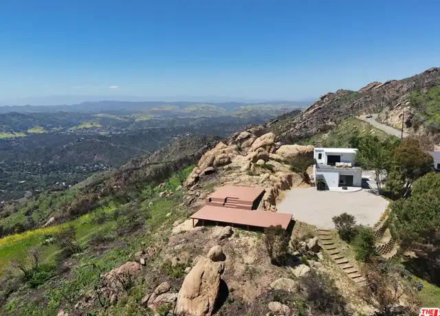 Property at 24641 Piuma Rd, Malibu, CA, 90265, 1 bed, 2 baths, [object Object]