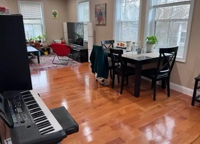 Property at 298 Wickenden St Unit 07, Providence, RI, 02903, 4 beds, 2 baths, [object Object]