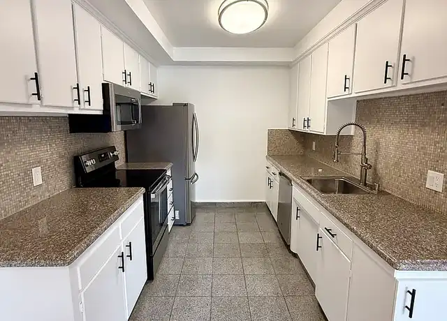 Property at 1138 Hacienda Pl, West Hollywood, CA, 90069, 1 bed, 1.5 baths, [object Object]