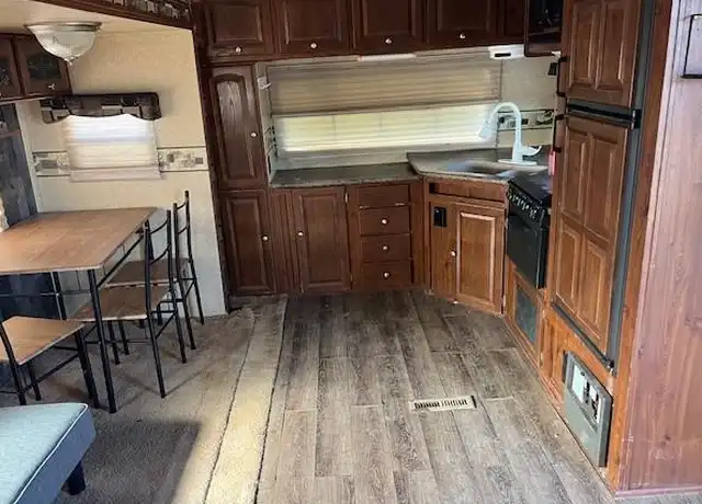 Property at 433 HCR 2105 Loop N, Whitney, TX, 76692, 1 bed, 1 bath, [object Object]