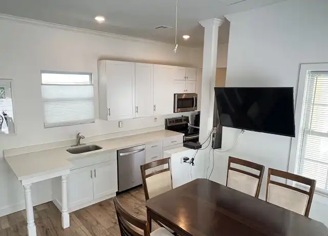 Property at 318 Virginia St, Key West, FL, 33040, 2 beds, 2 baths, [object Object]