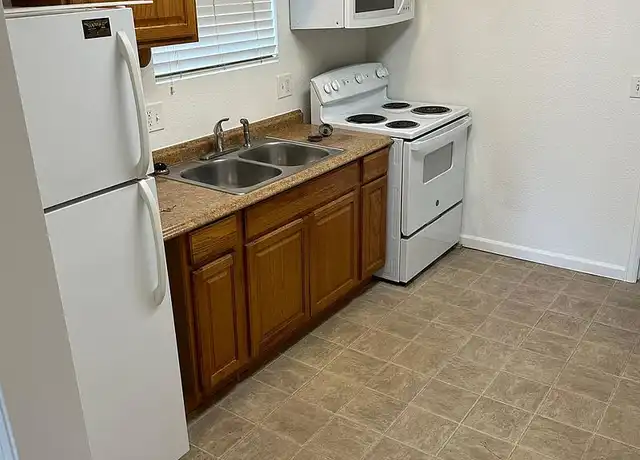 Property at 307 S El Paso St, Colorado Springs, CO, 80903, 2 beds, 1 bath, [object Object]