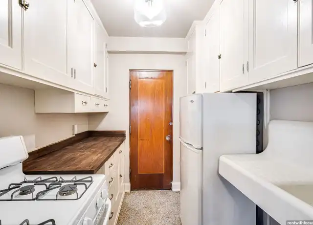 Property at 512 Algoma Blvd Unit 105, Oshkosh, WI, 54901, 1 bed, 1 bath, [object Object]