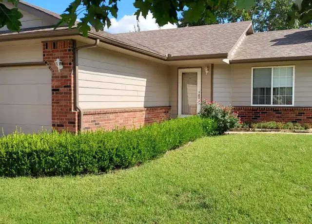 Property at 5332 S Stoneborough Ct, Wichita, KS, 67217, 3 beds, 2 baths, [object Object]