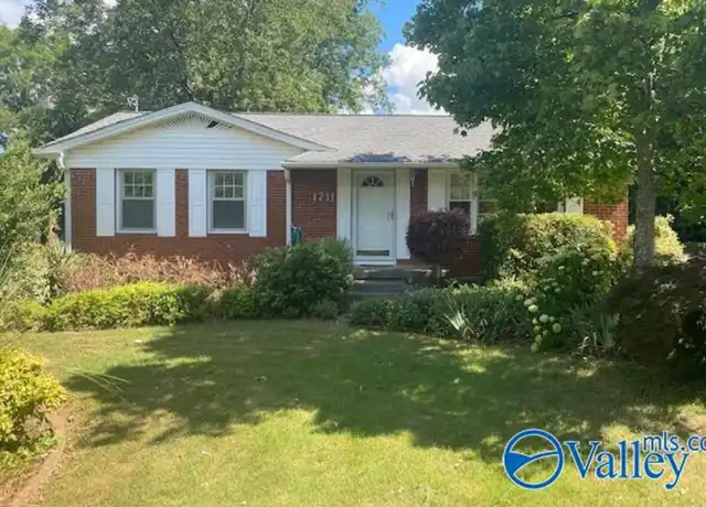 Property at 1711 McCullough Ave NE, Huntsville, AL, 35801, 3 beds, 2 baths, [object Object]