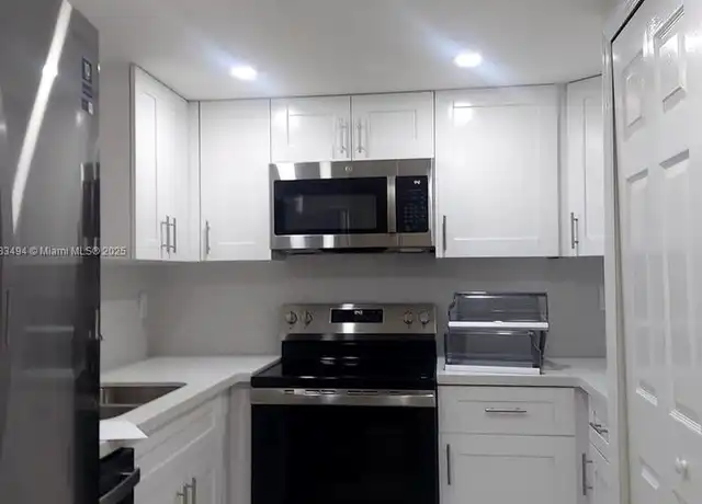 Property at 2255 W 69th St Unit 2255B, Hialeah, FL, 33016, 3 beds, 2 baths, [object Object]
