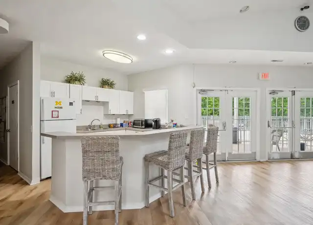 Property at Turtle Cove - 37255 S Woodbridge Cir, Westland, MI, 48185, 2 beds, 2 baths, [object Object]