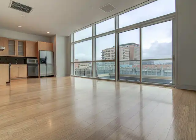 Property at 555 E 5th St #525, Austin, TX, 78701, 1 bed, 1 bath, [object Object]