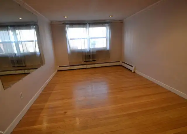 Property at 11 Commonwealth Ct, Brighton, MA, 02135, 2 beds, 1 bath, [object Object]