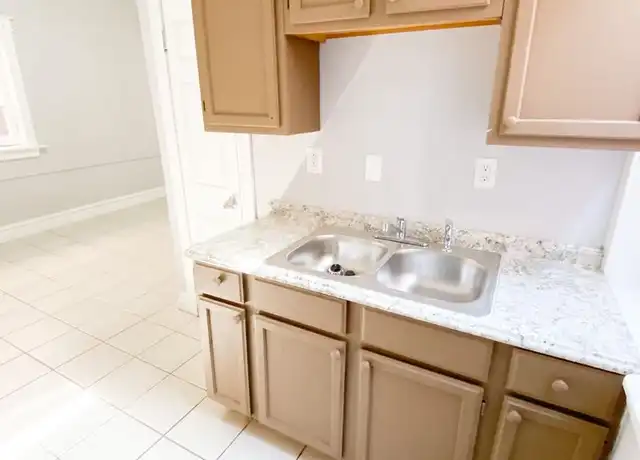 Property at 3660 Minnesota Ave, Saint Louis, MO, 63118, 2 beds, 1 bath, [object Object]