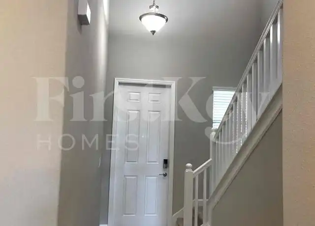 Property at 9835 Ivory Dr, Sun City Center, FL, 33573, 5 beds, 3 baths, [object Object]