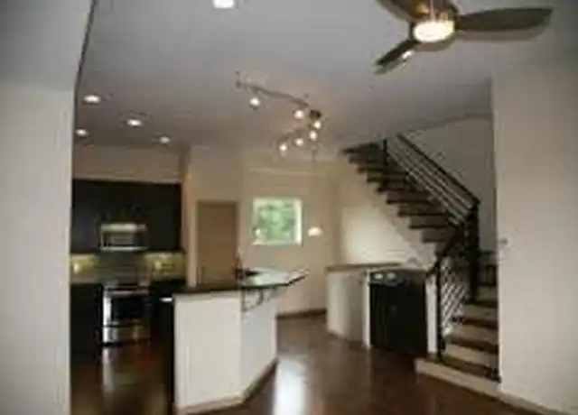 Property at 5707 La Vista Dr, Dallas, TX, 75206, 3 beds, 3.5 baths, [object Object]