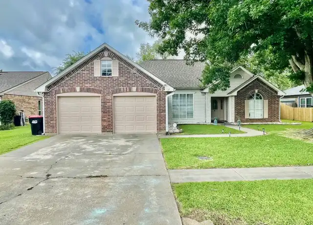 Property at 204 Bull Run Cir, Broussard, LA, 70518, 3 beds, 2 baths, [object Object]