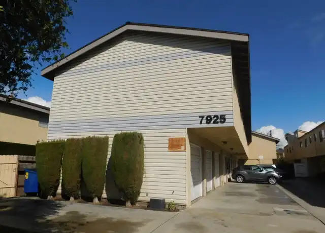 Property at 7925 Stark Dr Unit 5, Huntington Beach, CA, 92647, 1 bed, 1 bath, [object Object]