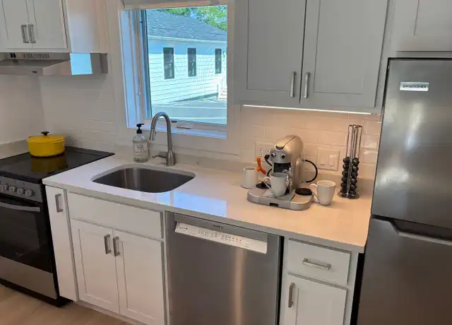 Property at 200 Laurel St Apt 13, Lee, MA, 01238, 1 bed, 1 bath, [object Object]