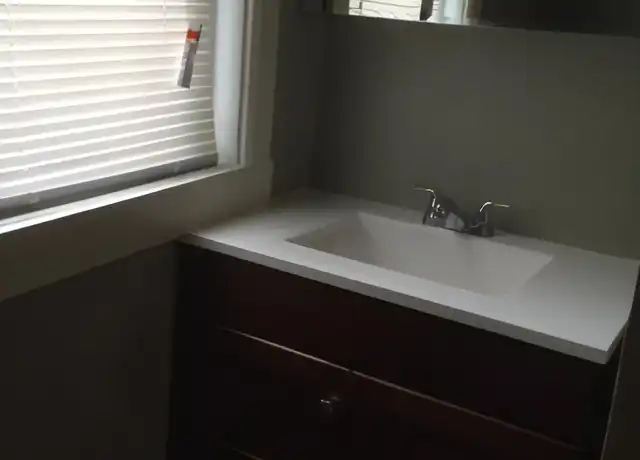 Property at 2042 N 4th St, Harrisburg, PA, 17102, 3 beds, 1 bath, [object Object]