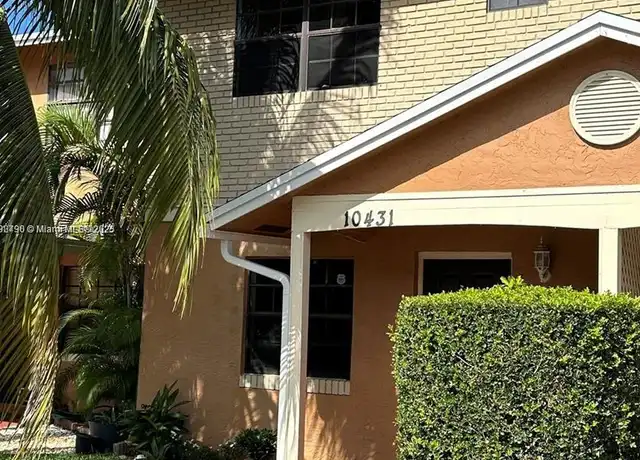 Property at 10431 NW 3rd St, Pembroke Pines, FL, 33026, 2 beds, 2.5 baths, [object Object]