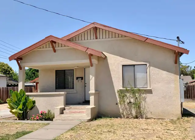 Property at 960 East St, Hollister, CA, 95023, 3 beds, 1 bath, [object Object]