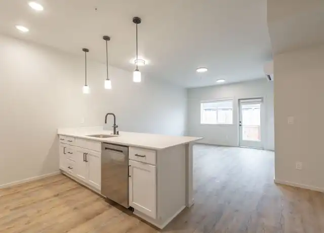 Property at Stunning 1, 2, and 3 Bedroom Apartment Homes - Available May 1! - 4202 NE Morrow Rd, Vancouver, WA, 98682, 3 beds, 2 baths, [object Object]