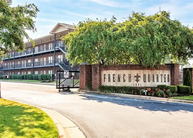 Property at French Quarter Apartments - 1805 8th Ave, Tuscaloosa, AL, 35401, 1-2 bed, 1-2 bath, [object Object]