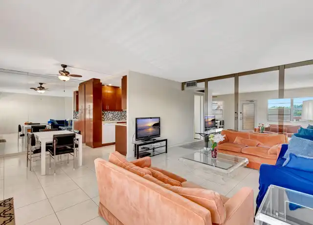 Property at 2002 Cornwall a, Boca Raton, FL, 33434, 2 beds, 1.5 baths, [object Object]