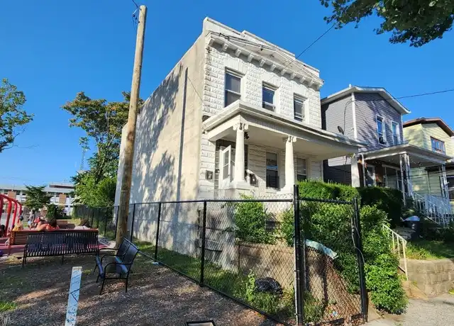 Property at 43 W 26th St Unit 2, Bayonne, NJ, 07002, 4 beds, 1 bath, [object Object]