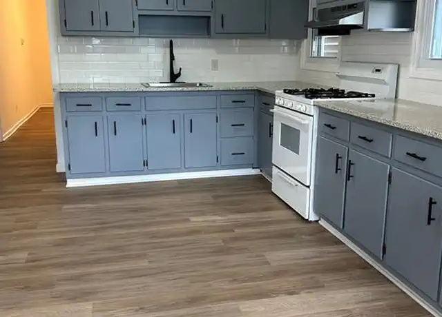Property at 112 Hoyt St Unit 1, Kearny, NJ, 07032, 2 beds, 1 bath, [object Object]