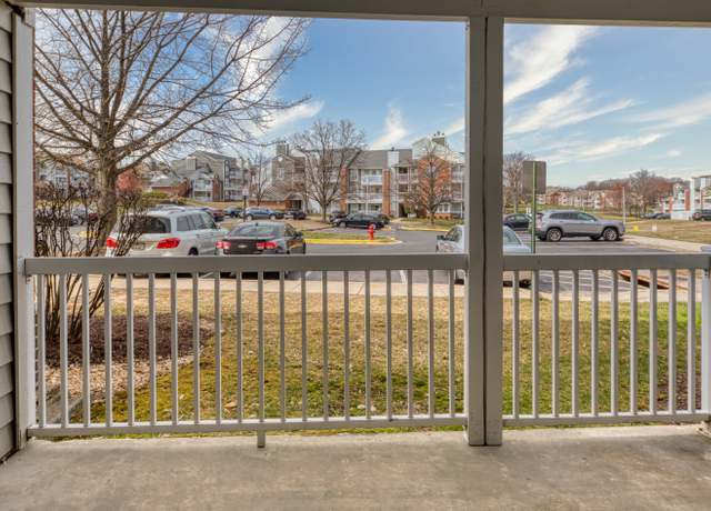 Photo of 3408 Hampton Hollow Dr, Silver Spring, MD 20904