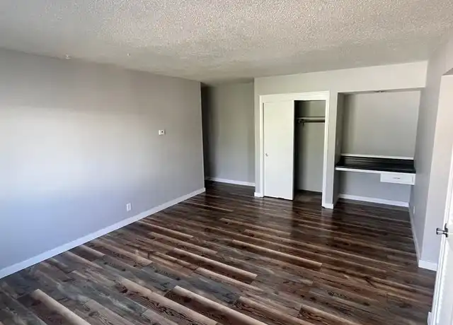Property at University Villa - 622 S 36th St, Omaha, NE, 68105, 1 bed, 1 bath, [object Object]