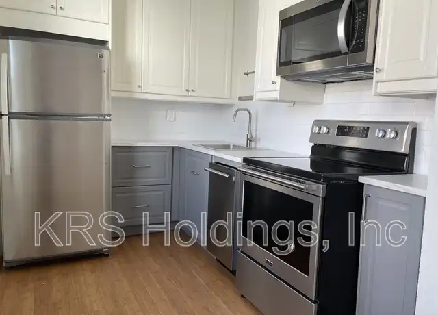 Property at 423 London St Unit 3, Portsmouth, VA, 23704, 2 beds, 1 bath, [object Object]