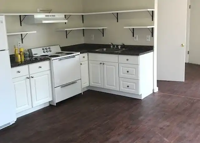 Property at 63 Main St Unit 4, Windsor, VT, 05089, 1 bed, 1 bath, [object Object]