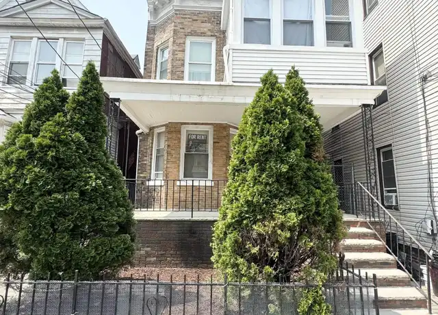 Property at 187 Wegman Pkwy Unit 1, Jersey City, NJ, 07305, 3 beds, 1 bath, [object Object]