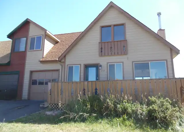 Property at 955 Forest Hill Rd, Woodland Park, CO, 80863, 2 beds, 1 bath, [object Object]