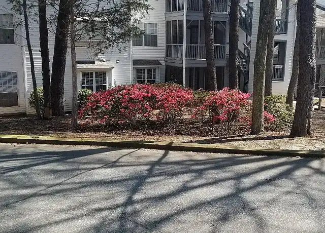 Property at The Hedges - 4901 Lawndale Dr, Greensboro, NC, 27455, 1 bed, 1 bath, [object Object]