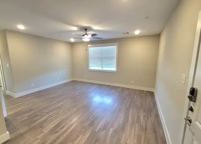 Property at 1620 Oak Tree Dr Unit 1105, Houston, TX, 77080, 2 beds, 2 baths, [object Object]