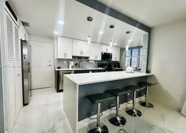 Property at 1501 S Ocean Dr #306, Hollywood, FL, 33019, 2 beds, 2 baths, [object Object]