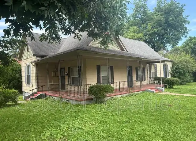 Property at 904 W Oak Ave, Jonesboro, AR, 72401, 3 beds, 2 baths, [object Object]